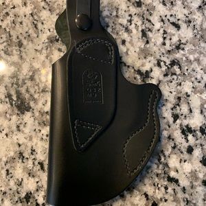 DESANTIS holster